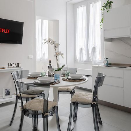 Via Ponte Alle Mosse, 19 - Florence Charming Apartments - A Chic, Newly Renovated Apartment Near Tram Leopolda, A Few Min From Downtown エクステリア 写真